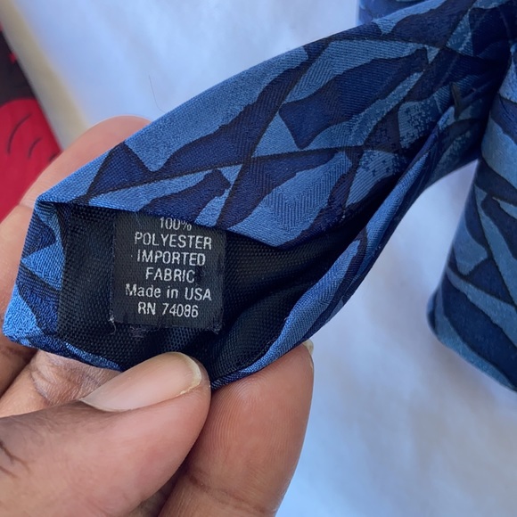 Coca Cola Polar Bear and Warner Bros 1996 Tasmanian Devil Poly Ties! - Picture 9 of 10